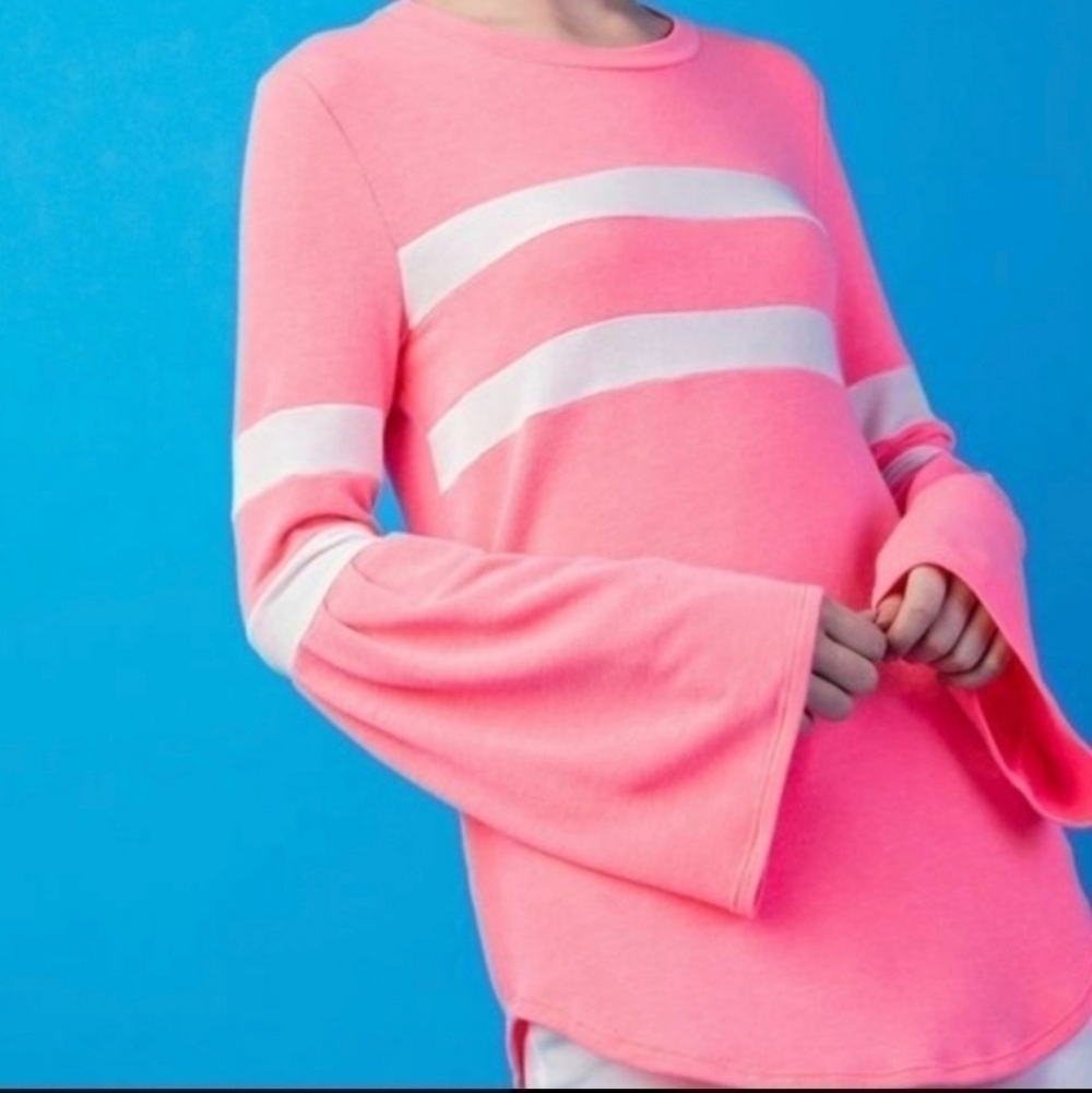 12 PM by Mon Ami‎ Neon Pink Beach Sweater with Flare pleated sleeves Size S/M